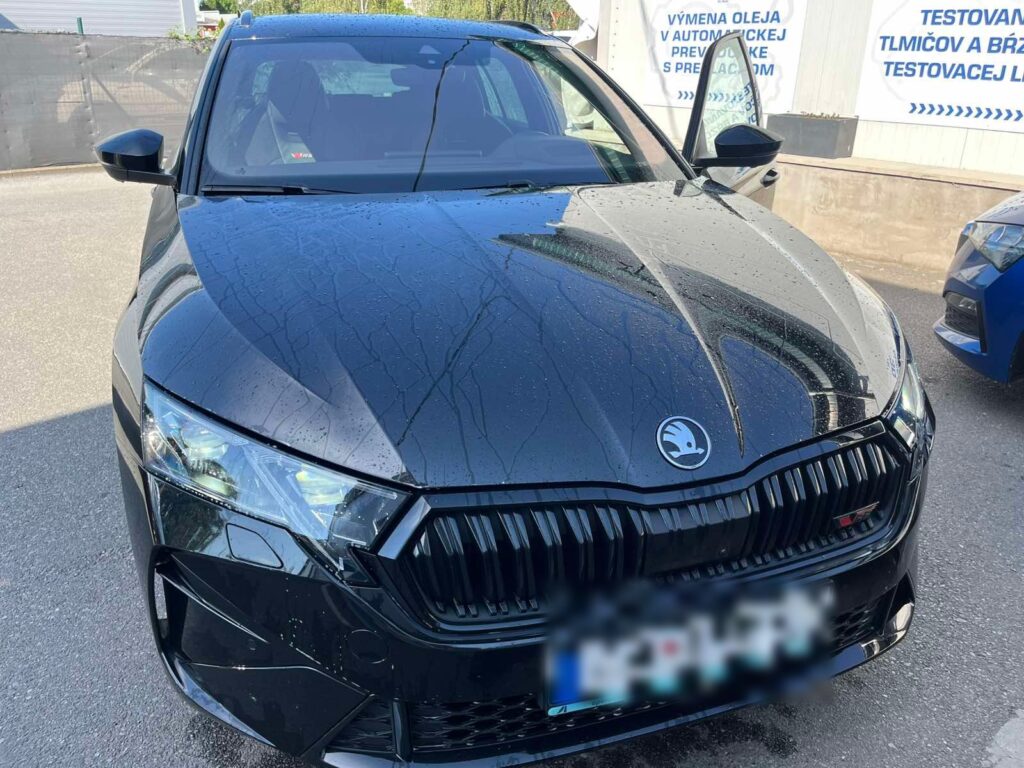 Škoda Octavia RS po oprave krupobitia v AL-Auto